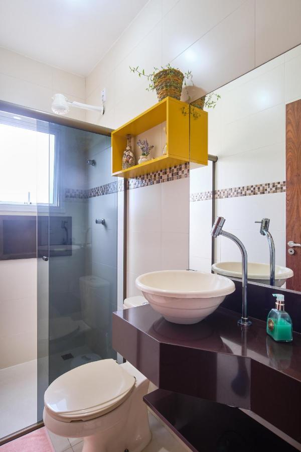 Dois Quartos, Sacada Com Churrasqueira, A 400 Mts Do Projeto Tamar E 800 Mts Do Aquario อูบาตูบา ภายนอก รูปภาพ